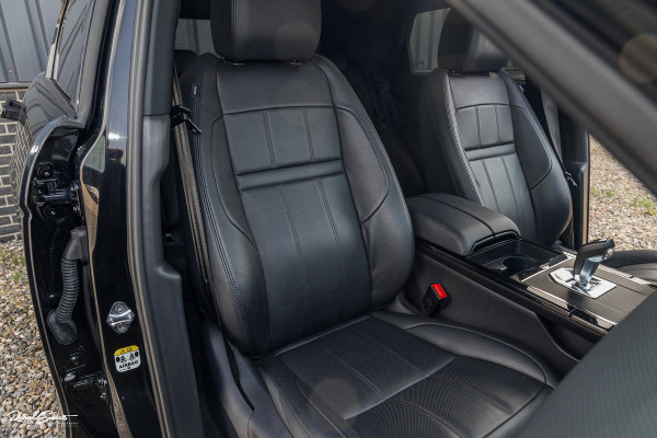 Land Rover Range Rover Evoque 1.5 P300e AWD R-Dynamic S | Panorama dak | Adaptieve cruise | Premium audio | Elektrische stoelen | 360 camera |