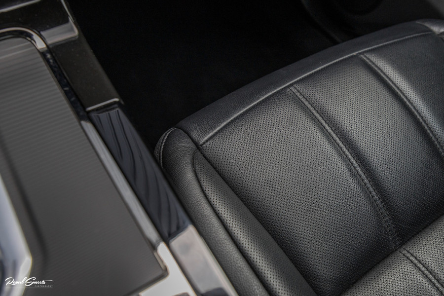 Land Rover Range Rover Evoque 1.5 P300e AWD R-Dynamic S | Panorama dak | Adaptieve cruise | Premium audio | Elektrische stoelen | 360 camera |