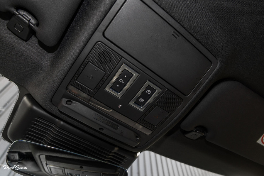 Land Rover Range Rover Evoque 1.5 P300e AWD R-Dynamic S | Panorama dak | Adaptieve cruise | Premium audio | Elektrische stoelen | 360 camera |