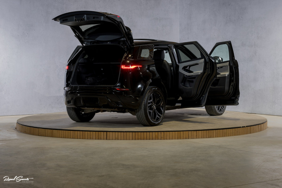 Land Rover Range Rover Evoque 1.5 P300e AWD R-Dynamic SE | Panorama dak | Adaptieve cruise | Apple carplay | 20 inch |