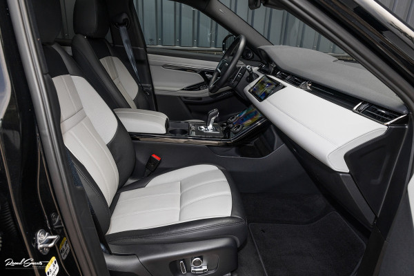 Land Rover Range Rover Evoque 1.5 P300e AWD R-Dynamic SE | Panorama dak | Adaptieve cruise | Apple carplay | 20 inch |