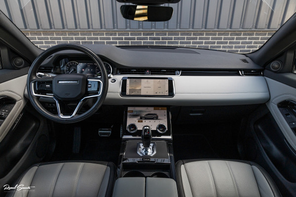 Land Rover Range Rover Evoque 1.5 P300e AWD R-Dynamic SE | Panorama dak | Adaptieve cruise | Apple carplay | 20 inch |