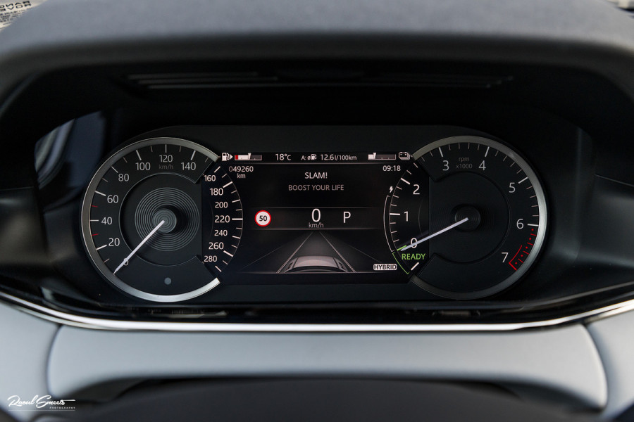 Land Rover Range Rover Evoque 1.5 P300e AWD R-Dynamic SE | Panorama dak | Adaptieve cruise | Apple carplay | 20 inch |