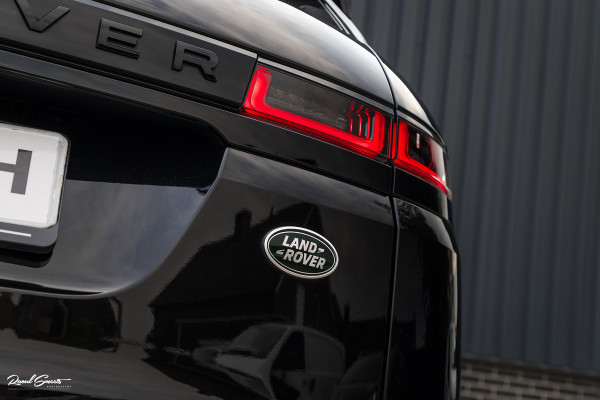 Land Rover Range Rover Evoque 1.5 P300e AWD R-Dynamic SE | Panorama dak | Adaptieve cruise | Apple carplay | 20 inch |