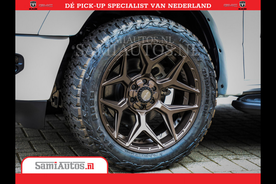 Dodge Ram 1500 Laramie Night | V8 5,7 402HP | Krachtige Hemi | Comfortabele Dubbele Cabine met Royale 5 Zitplaatsen | BPM vrij | Nu Leverbaar uit Voorraad | Voorraad Nr 2015 - 4725