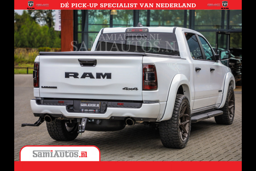 Dodge Ram 1500 Laramie Night | V8 5,7 402HP | Krachtige Hemi | Comfortabele Dubbele Cabine met Royale 5 Zitplaatsen | BPM vrij | Nu Leverbaar uit Voorraad | Voorraad Nr 2015 - 4725