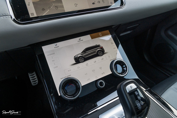 Land Rover Range Rover Evoque 1.5 P300e AWD R-Dynamic SE | Panorama dak | Adaptieve cruise | Apple carplay | 20 inch |
