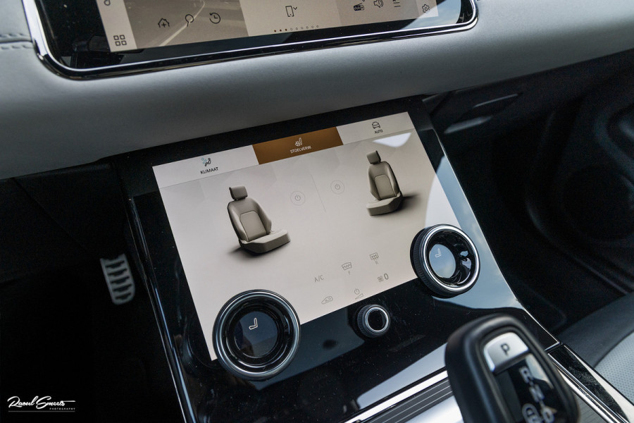 Land Rover Range Rover Evoque 1.5 P300e AWD R-Dynamic SE | Panorama dak | Adaptieve cruise | Apple carplay | 20 inch |