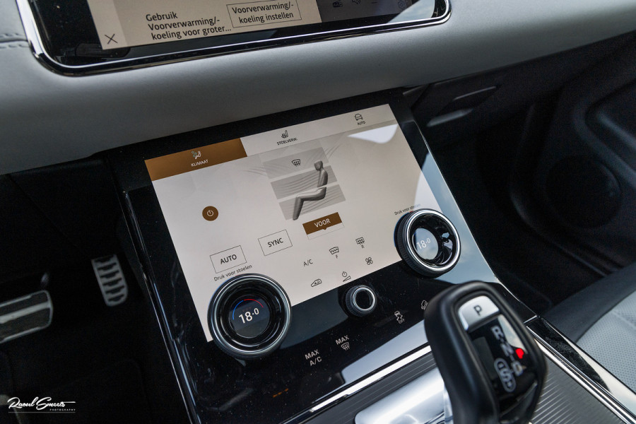 Land Rover Range Rover Evoque 1.5 P300e AWD R-Dynamic SE | Panorama dak | Adaptieve cruise | Apple carplay | 20 inch |