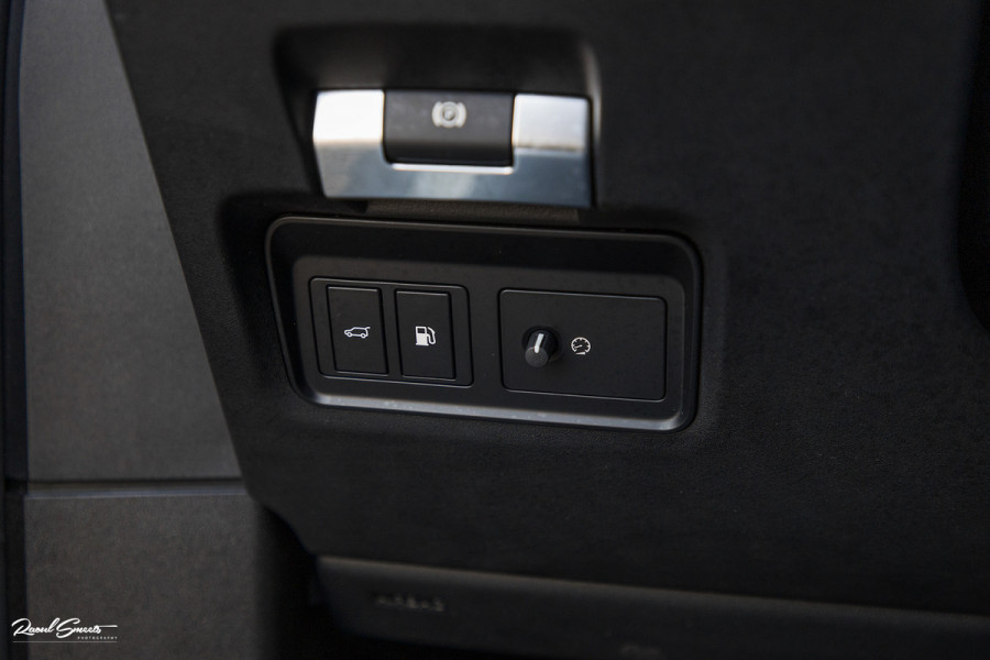 Land Rover Range Rover Evoque 1.5 P300e AWD R-Dynamic SE | Panorama dak | Adaptieve cruise | Apple carplay | 20 inch |