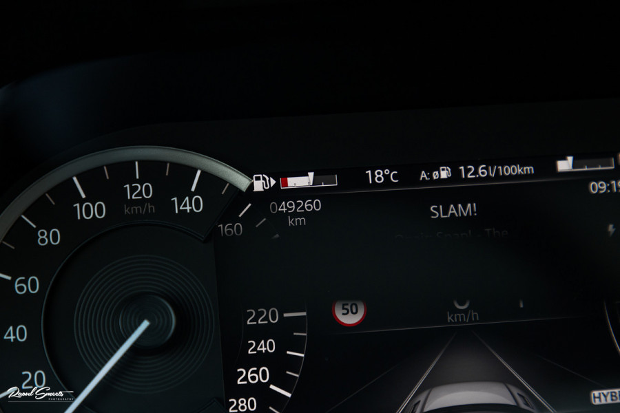 Land Rover Range Rover Evoque 1.5 P300e AWD R-Dynamic SE | Panorama dak | Adaptieve cruise | Apple carplay | 20 inch |