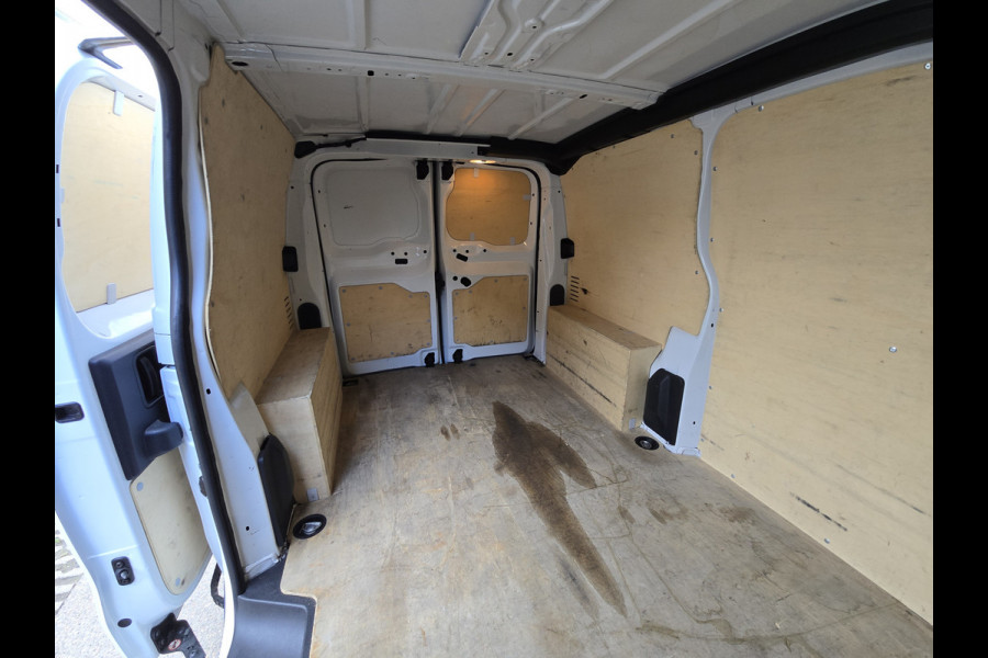 Citroën Jumpy 2.0 BlueHDI 120 M Club L2 H1 - 120 Pk - Euro 6 - Navi - ParkeerCamera - AppleCarplay AndroidAuto