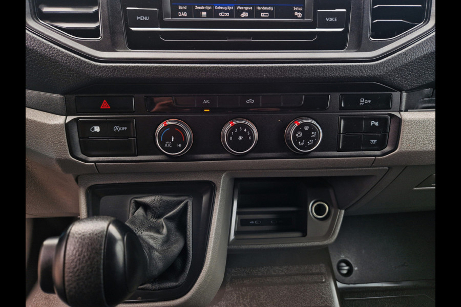 Volkswagen Crafter 35 2.0 TDI L4H3 - 140 Pk - Euro 6 - ParkeerCamera - Airco - AppleCarplay AndroidAuto