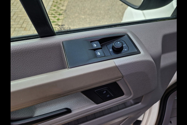 Volkswagen Crafter 35 2.0 TDI L4H3 - 140 Pk - Euro 6 - ParkeerCamera - Airco - AppleCarplay AndroidAuto