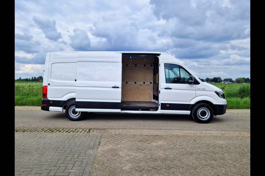 Volkswagen Crafter 35 2.0 TDI L4H3 - 140 Pk - Euro 6 - ParkeerCamera - Airco - AppleCarplay AndroidAuto