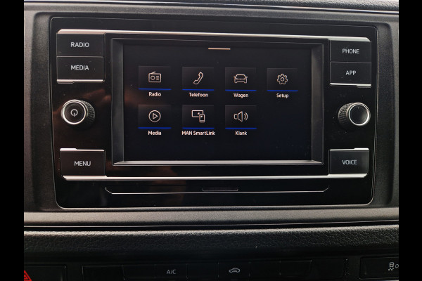 Volkswagen Crafter 35 2.0 TDI L4H3 - 140 Pk - Euro 6 - ParkeerCamera - Airco - AppleCarplay AndroidAuto