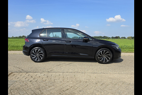 Volkswagen Golf 1.5 TSI - 130 Pk - Euro 6 - ACC - Navi - AppleCarplay AndroidAuto
