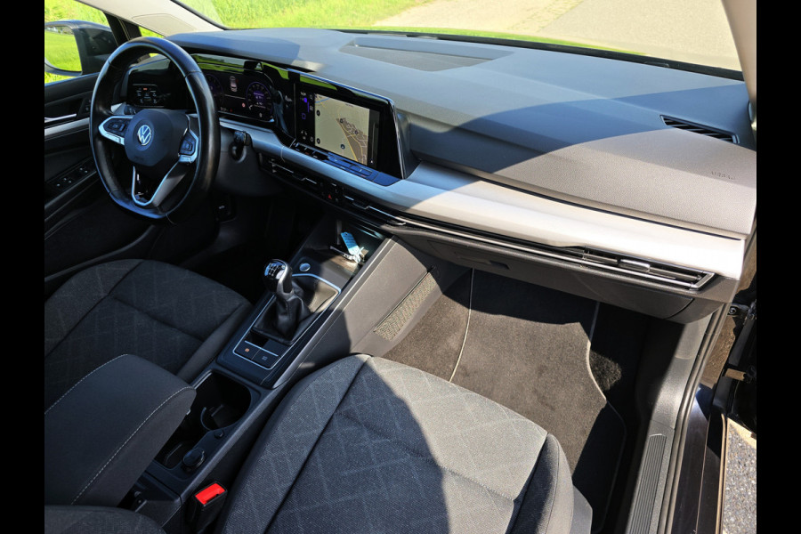 Volkswagen Golf 1.5 TSI - 130 Pk - Euro 6 - ACC - Navi - AppleCarplay AndroidAuto