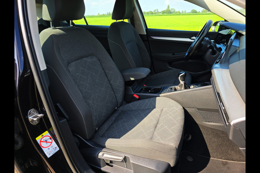 Volkswagen Golf 1.5 TSI - 130 Pk - Euro 6 - ACC - Navi - AppleCarplay AndroidAuto