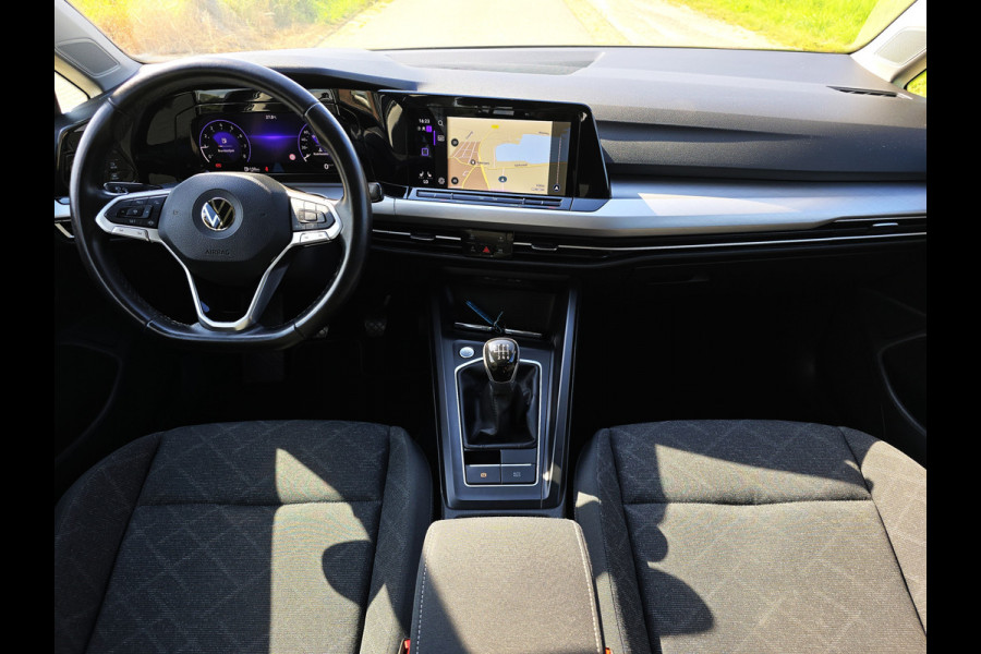 Volkswagen Golf 1.5 TSI - 130 Pk - Euro 6 - ACC - Navi - AppleCarplay AndroidAuto