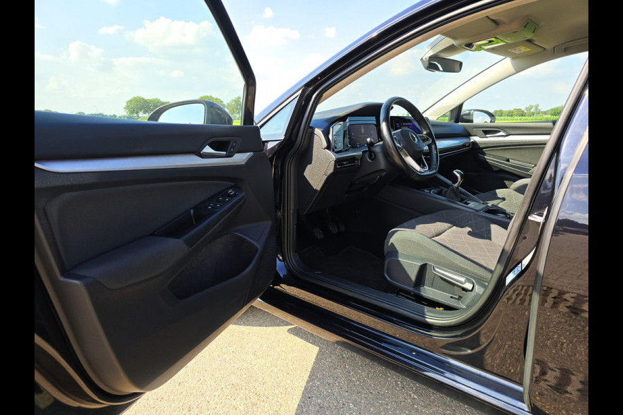 Volkswagen Golf 1.5 TSI - 130 Pk - Euro 6 - ACC - Navi - AppleCarplay AndroidAuto