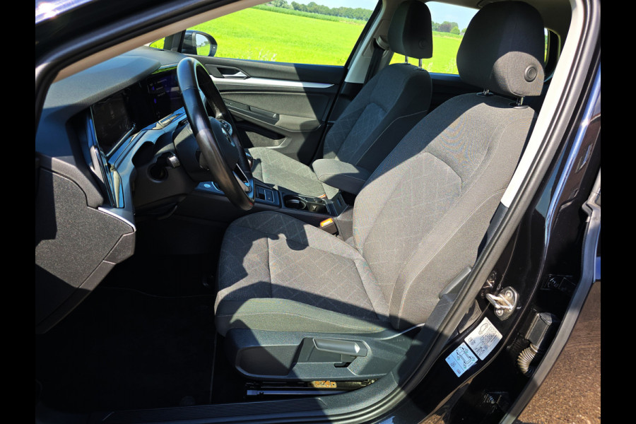 Volkswagen Golf 1.5 TSI - 130 Pk - Euro 6 - ACC - Navi - AppleCarplay AndroidAuto