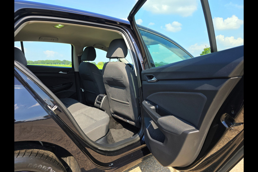 Volkswagen Golf 1.5 TSI - 130 Pk - Euro 6 - ACC - Navi - AppleCarplay AndroidAuto