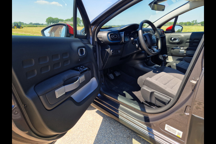 Citroën C3 1.2 PureTech C-Series - 110 Pk - Euro 6 - Navi - AppleCarplay AndroidAuto - Climate Control