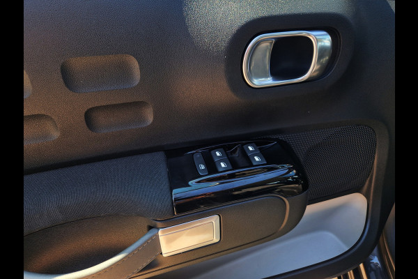 Citroën C3 1.2 PureTech C-Series - 110 Pk - Euro 6 - Navi - AppleCarplay AndroidAuto - Climate Control