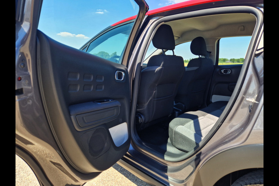 Citroën C3 1.2 PureTech C-Series - 110 Pk - Euro 6 - Navi - AppleCarplay AndroidAuto - Climate Control