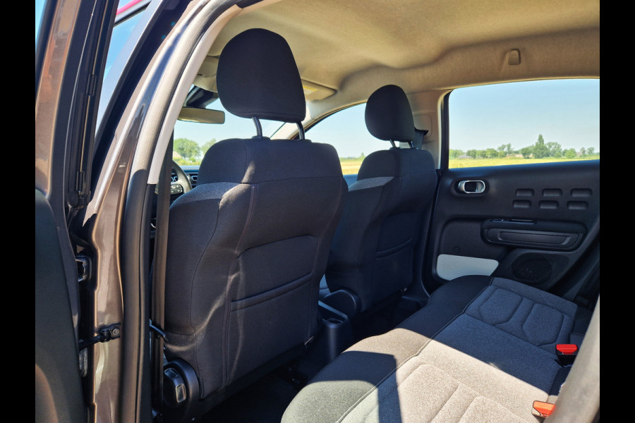Citroën C3 1.2 PureTech C-Series - 110 Pk - Euro 6 - Navi - AppleCarplay AndroidAuto - Climate Control