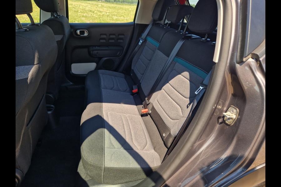 Citroën C3 1.2 PureTech C-Series - 110 Pk - Euro 6 - Navi - AppleCarplay AndroidAuto - Climate Control