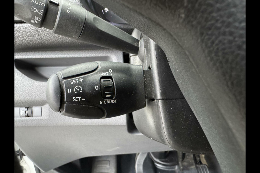 Toyota ProAce Worker 2.0 D-4D Black Line 144pk CarPlay Cruise Navi PDC Garantie Airco