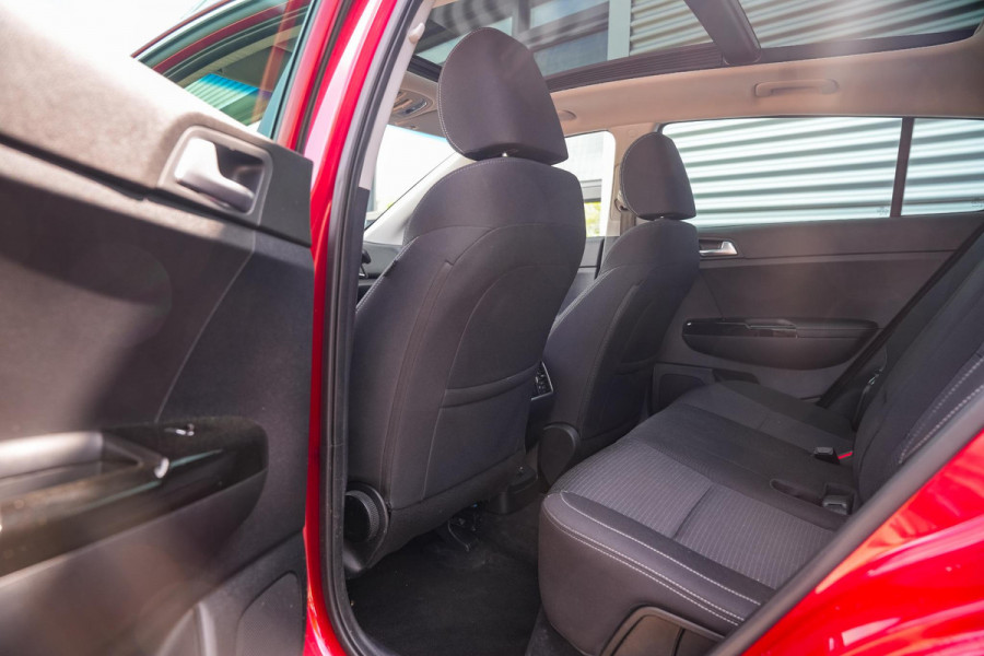Kia Sportage 1.6 GDI DynamicLine GT Line Panoramadak Lane Assist LED Clima Cruise Camera