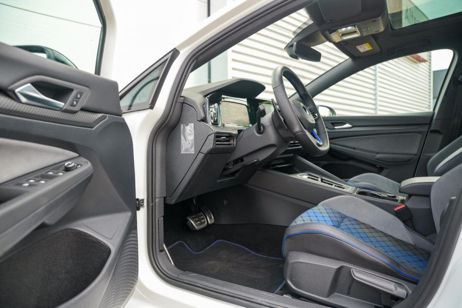 Volkswagen Golf 2.0 TSI R 4Motion Panodak Maxton Camera DAB+ ACC Decat Dode Hoek Stuurverw. Alcantara