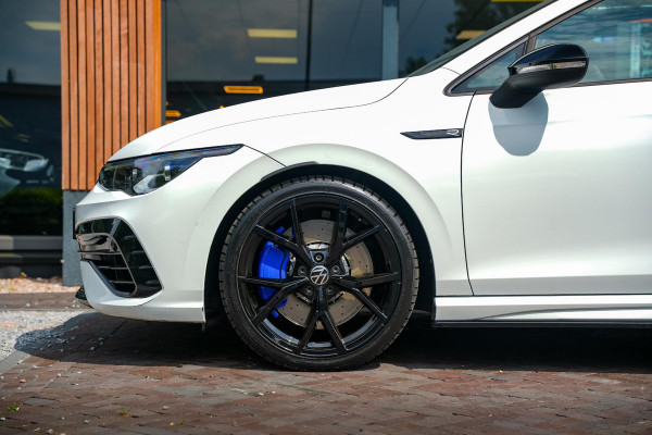Volkswagen Golf 2.0 TSI R 4Motion Panodak Maxton Camera DAB+ ACC Decat Dode Hoek Stuurverw. Alcantara