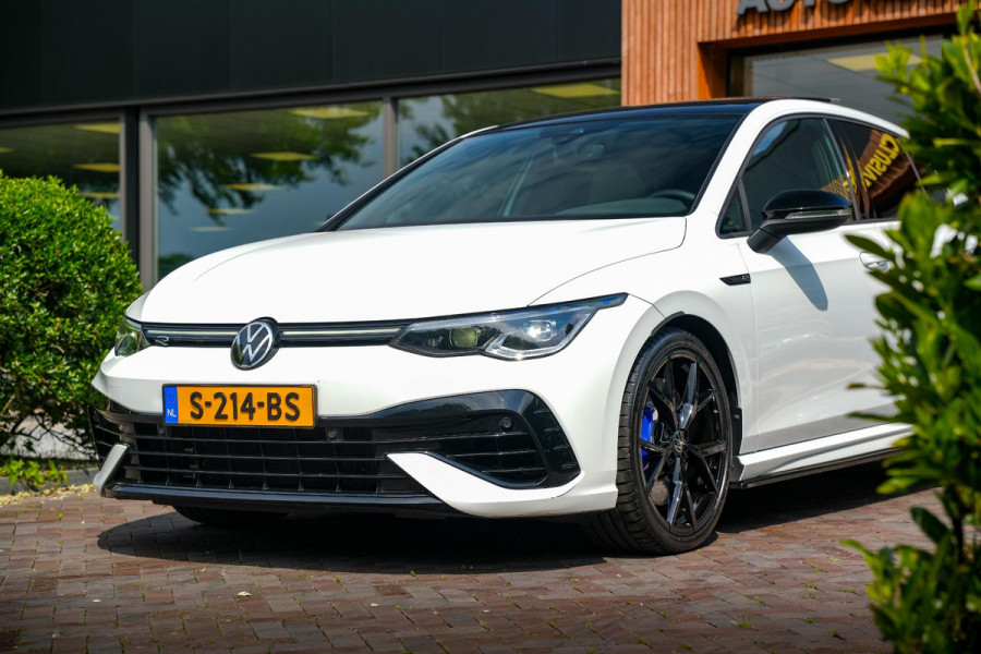 Volkswagen Golf 2.0 TSI R 4Motion Panodak Maxton Camera DAB+ ACC Decat Dode Hoek Stuurverw. Alcantara