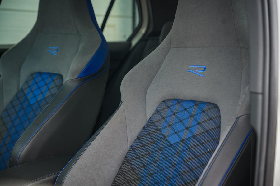 Volkswagen Golf 2.0 TSI R 4Motion Panodak Maxton Camera DAB+ ACC Decat Dode Hoek Stuurverw. Alcantara