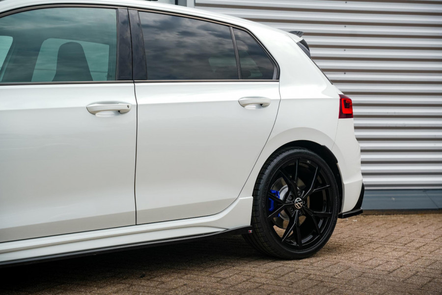 Volkswagen Golf 2.0 TSI R 4Motion Panodak Maxton Camera DAB+ ACC Decat Dode Hoek Stuurverw. Alcantara