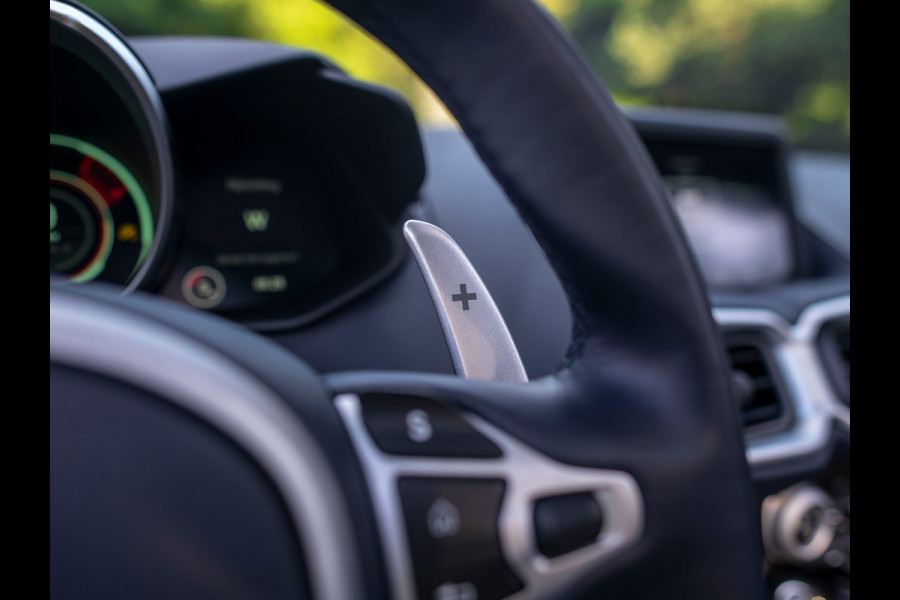 Aston Martin Vantage Roadster 4.0 V8 | Premium audio | 360 cam | Q-color | Caribbean Blue Pearl