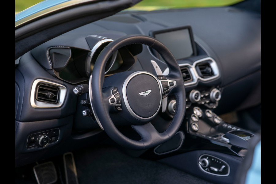 Aston Martin Vantage Roadster 4.0 V8 | Premium audio | 360 cam | Q-color | Caribbean Blue Pearl