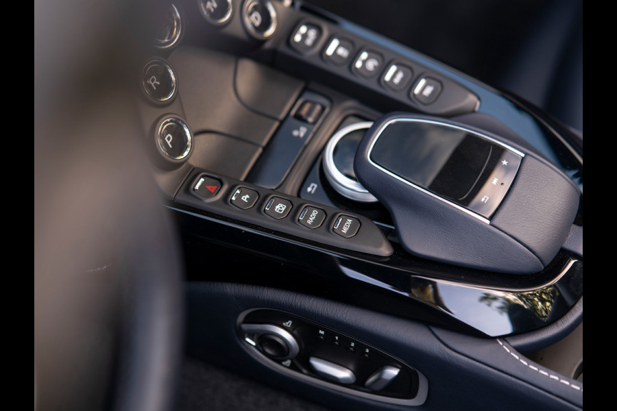 Aston Martin Vantage Roadster 4.0 V8 | Premium audio | 360 cam | Q-color | Caribbean Blue Pearl