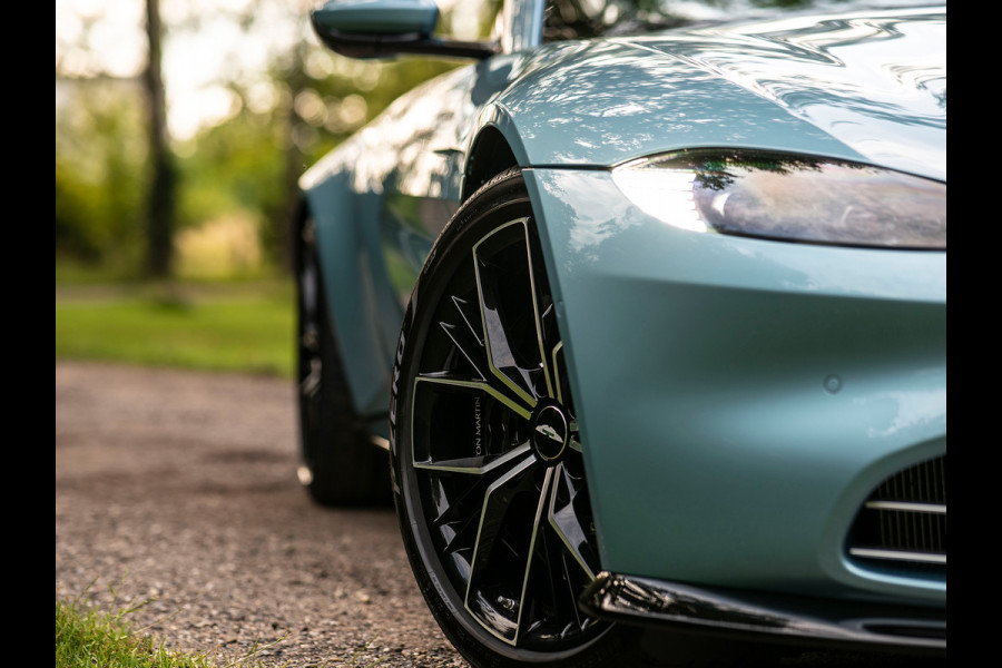 Aston Martin Vantage Roadster 4.0 V8 | Premium audio | 360 cam | Q-color | Caribbean Blue Pearl