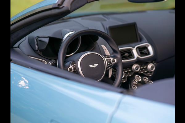 Aston Martin Vantage Roadster 4.0 V8 | Premium audio | 360 cam | Q-color | Caribbean Blue Pearl