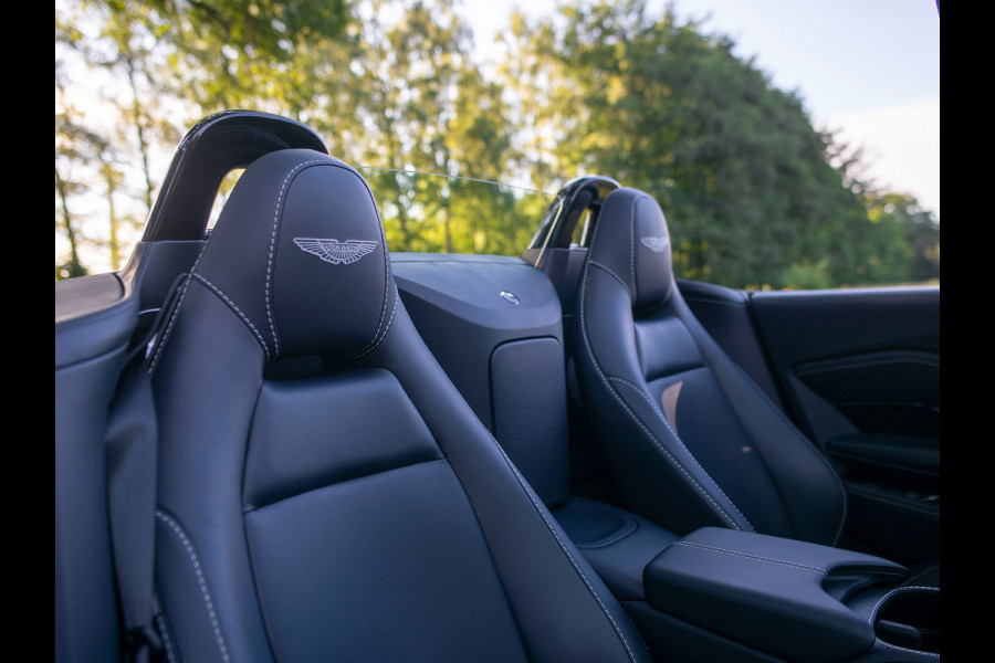 Aston Martin Vantage Roadster 4.0 V8 | Premium audio | 360 cam | Q-color | Caribbean Blue Pearl