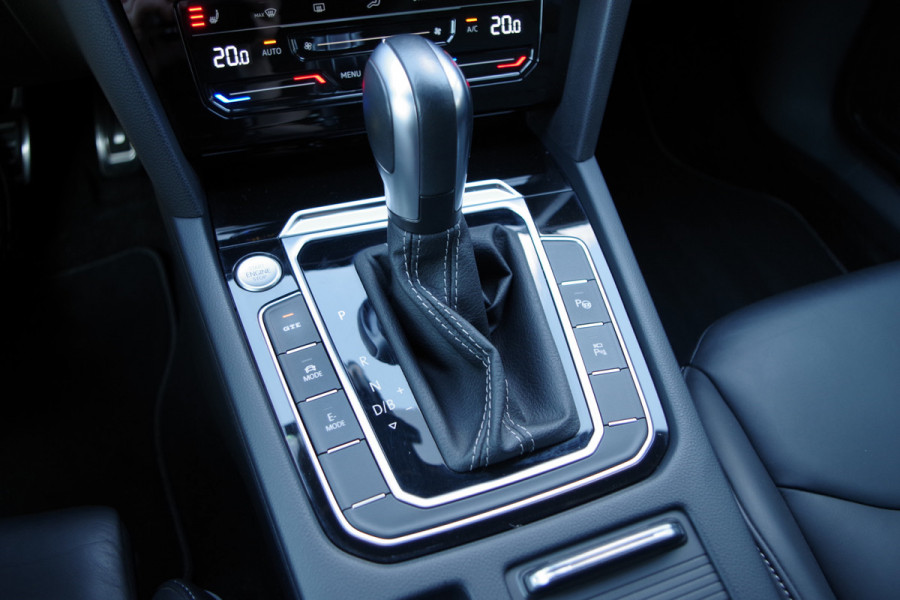 Volkswagen Arteon Shooting Brake 1.4 TSI eHybrid 218 PK R-Line BNS+ PHEV, Lederen Kuipstoelen, Massage, Head-Up