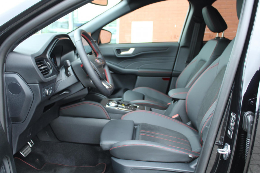 Ford Kuga 2.5 PHEV ST-Line X | Panoramadak | Winter Pack | Wegklapbare trekhaak | 19 inch lichtmetalen velgen | Technology Pack | Agate Black