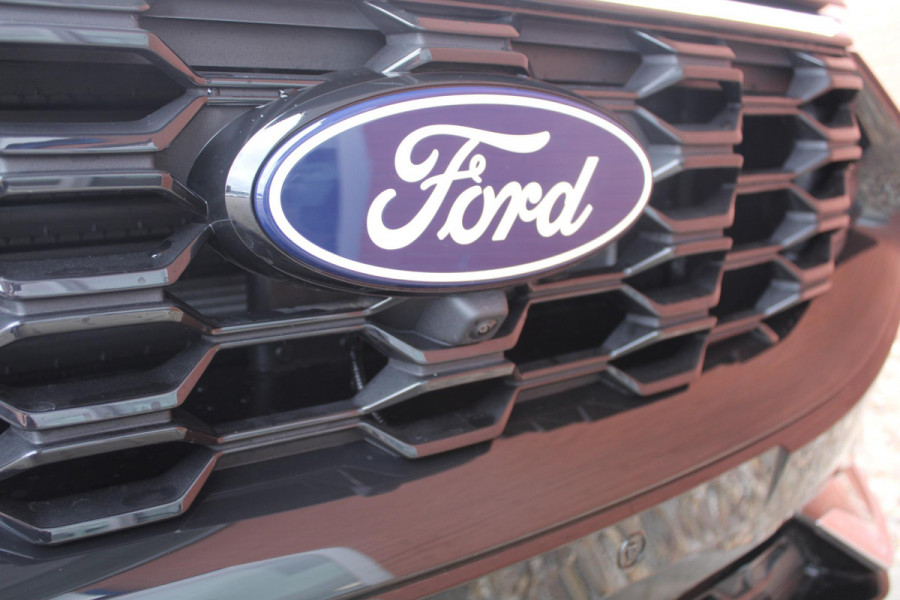 Ford Kuga 2.5 PHEV ST-Line X | Panoramadak | Winter Pack | Wegklapbare trekhaak | 19 inch lichtmetalen velgen | Technology Pack | Agate Black