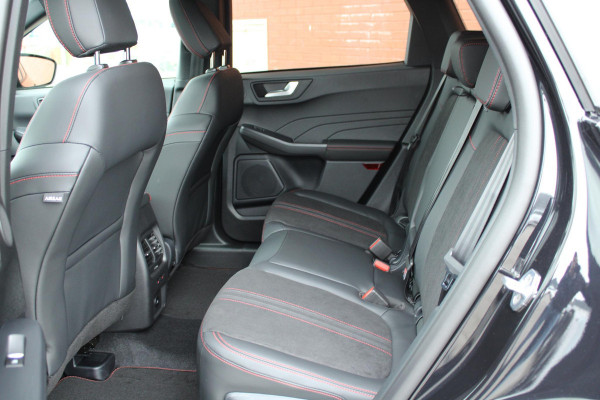 Ford Kuga 2.5 PHEV ST-Line X | Panoramadak | Winter Pack | Wegklapbare trekhaak | 19 inch lichtmetalen velgen | Technology Pack | Agate Black