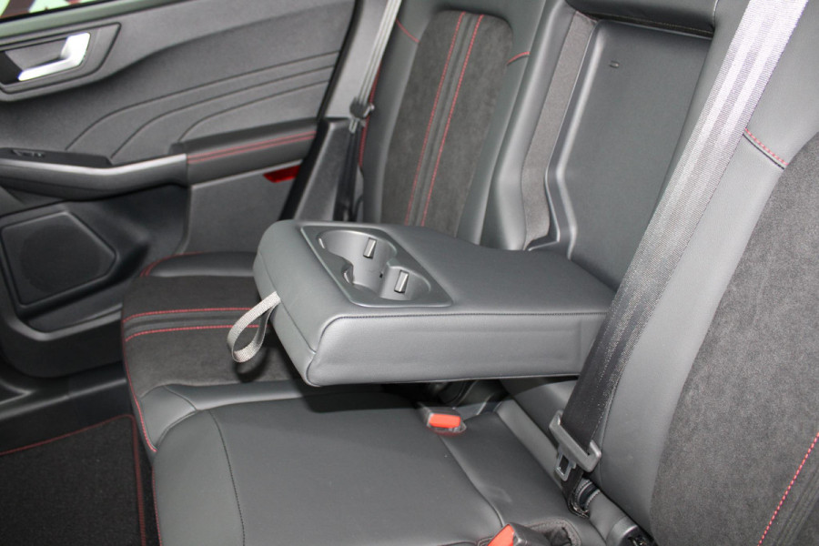 Ford Kuga 2.5 PHEV ST-Line X | Panoramadak | Winter Pack | Wegklapbare trekhaak | 19 inch lichtmetalen velgen | Technology Pack | Agate Black